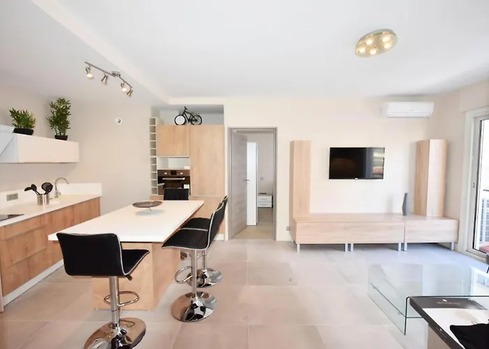 3p En Plein Coeur De Cannes, A 2min De La Croisette - 3p En Plein Coeur De Cannes, A 2min De La Croisette Mae-1703 アパート